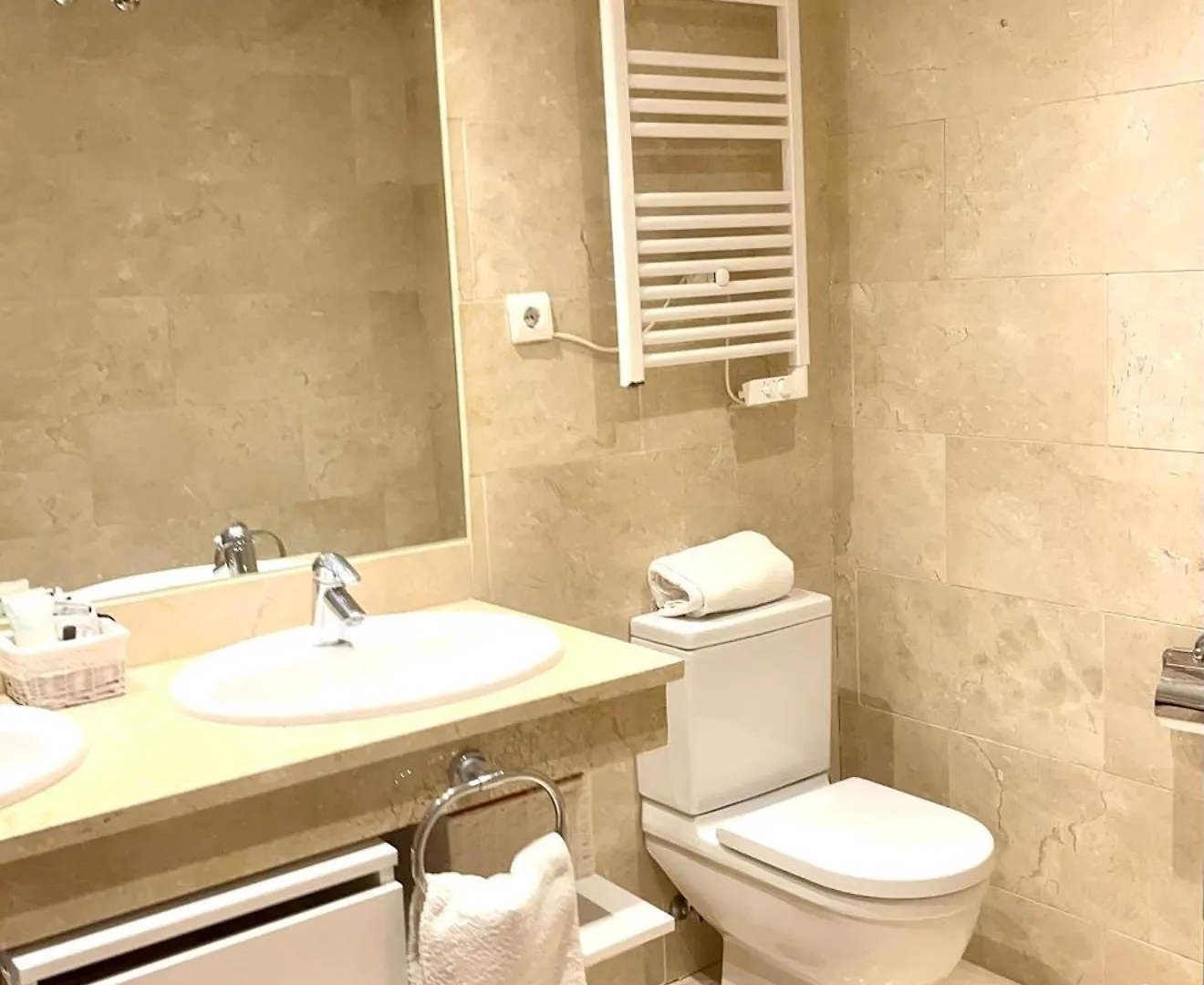 Beach Apartment Two Bedrooms In Cabopino Μαρμπέλλα