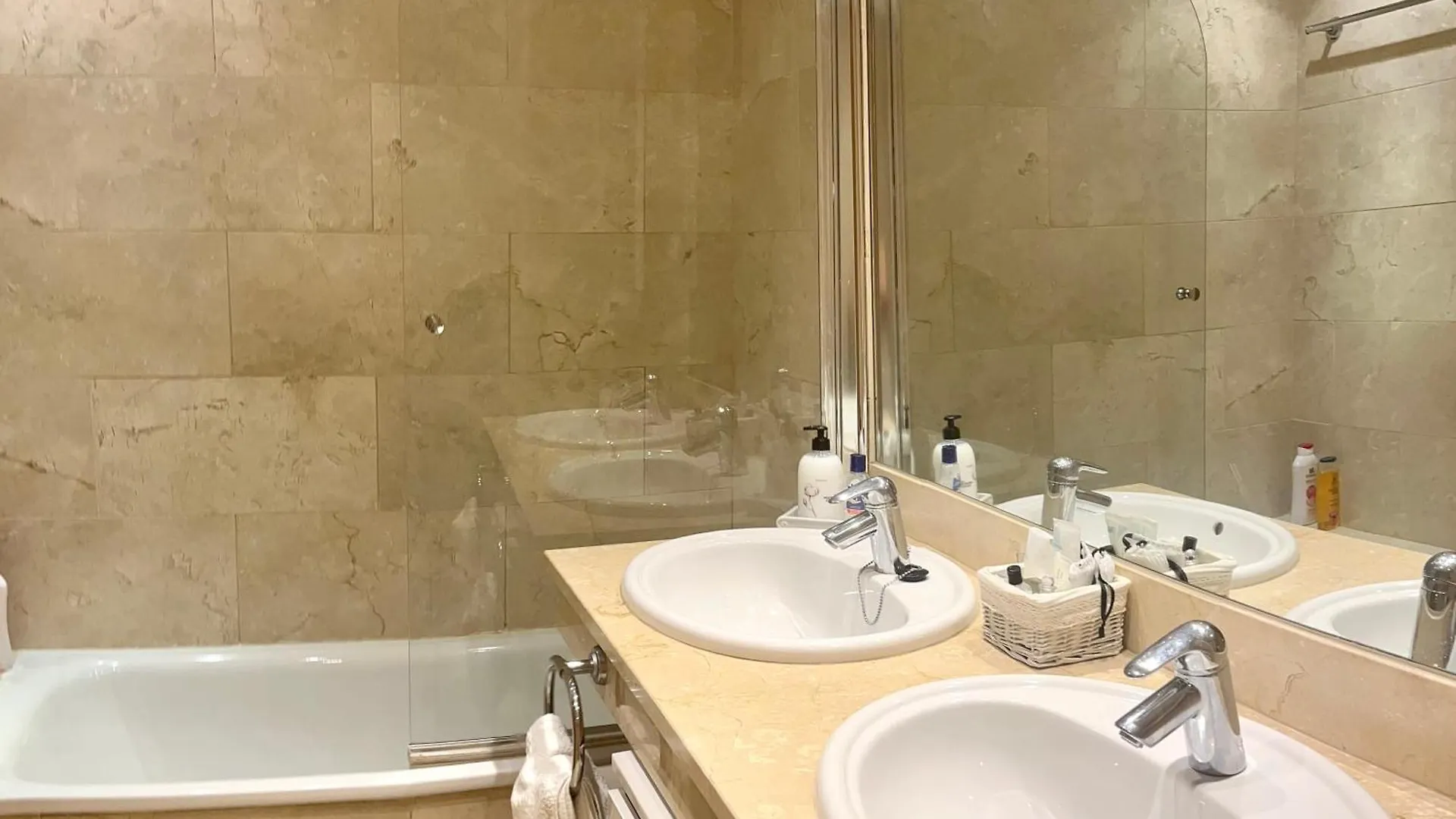 Beach Apartment Two Bedrooms In Cabopino Μαρμπέλλα